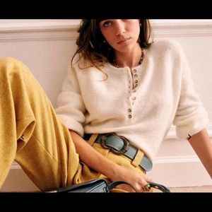 Leon Jumper, white size small